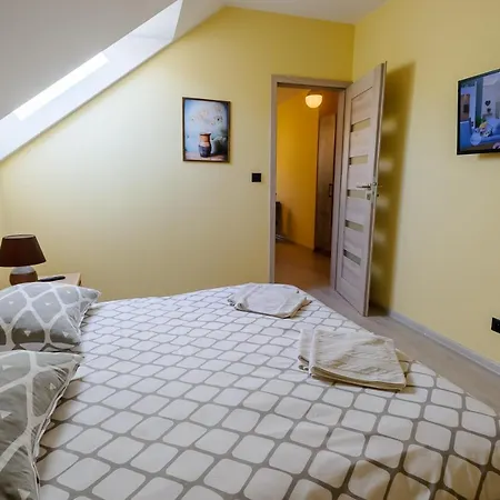 Na Akacjowej * Щирк